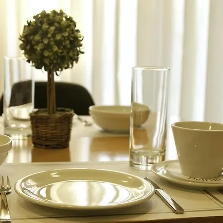 Delfini Moschato Hotel Piraeus