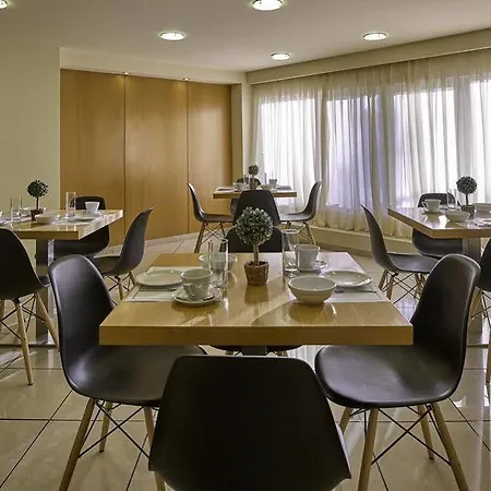 Hotel Delfini Moschato 2*