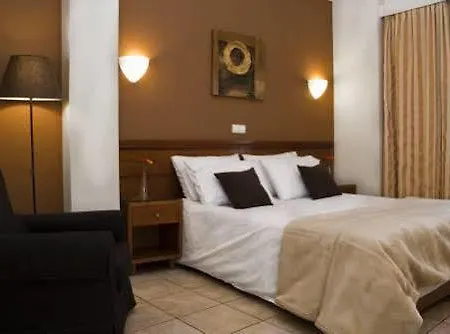 Delfini Moschato Hotel 2*