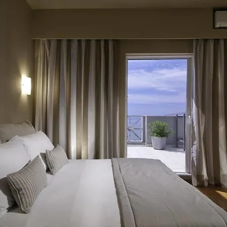 Delfini Moschato Hotel